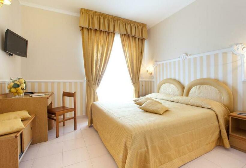 חדר אקונומי, Sant Agata