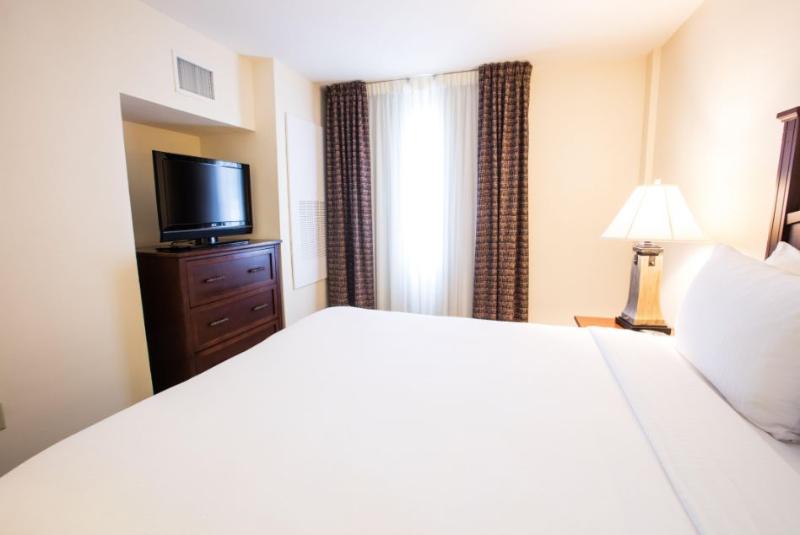 جناح لذوى الاحتياجات الخاصة, Staybridge Suites Austin Airport, An Ihg