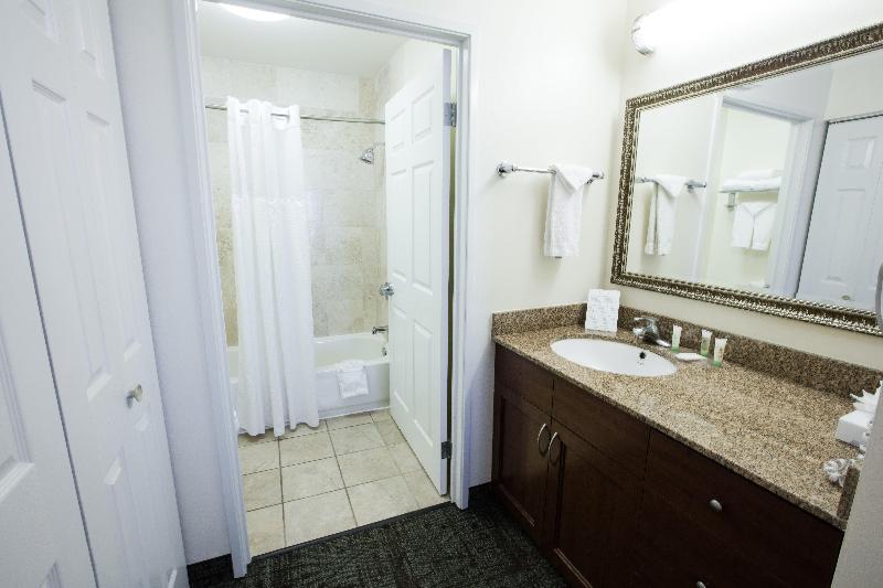 Люкс Кровать Кинг, Staybridge Suites Austin Airport, An Ihg