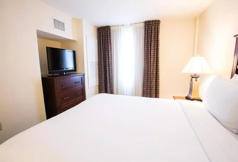 سوئیت با تخت بزرگ, Staybridge Suites Austin Airport, An Ihg