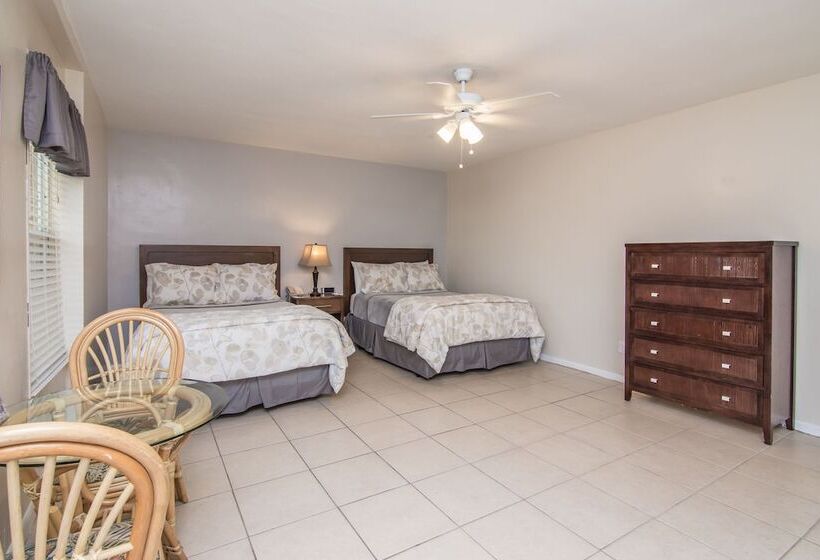 Номер Стандарт 2 Двуспальные Кровати, The Fairways Inn Of Naples