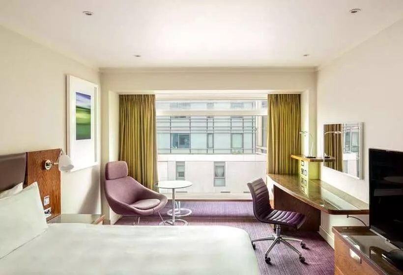 اتاق سوپریور با تخت بزرگ, The Skirvin Hilton Oklahoma City