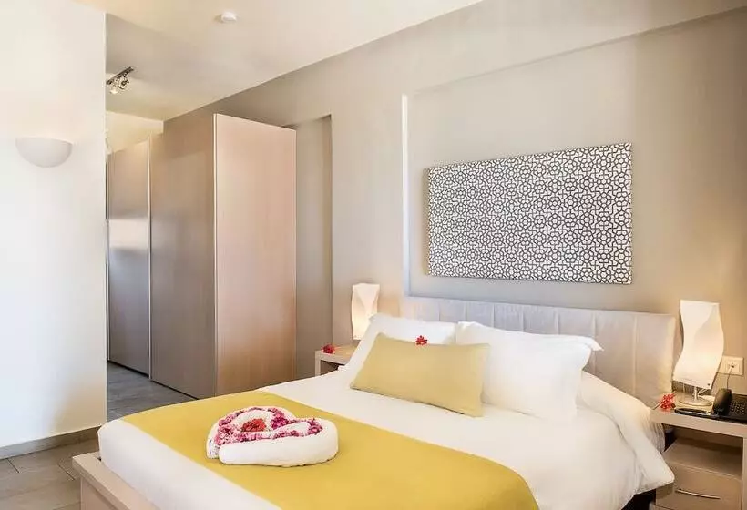 استودیوی استاندارد با چشمانداز دریا, Kavos Hotel & Suites