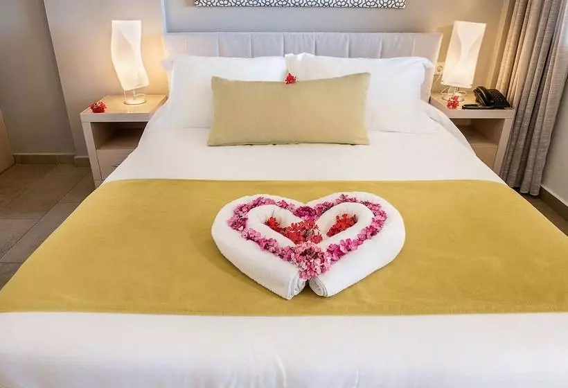 استودیوی استاندارد با چشمانداز دریا, Kavos Hotel & Suites