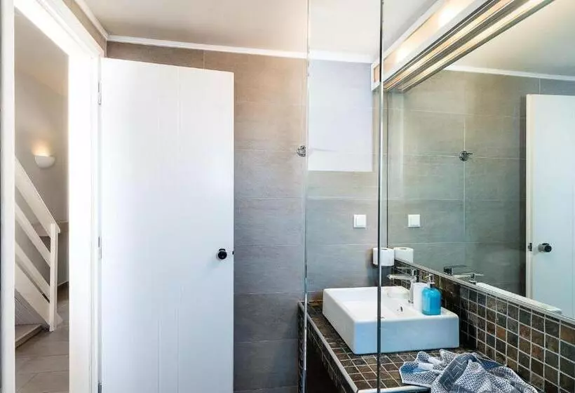 آپارتمان 1 خوابه با چشمانداز دریا, Kavos Hotel & Suites