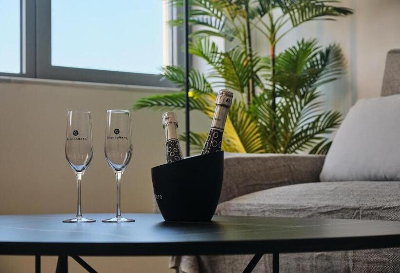 Полулюкс с Бассейном, Kavos Hotel & Suites