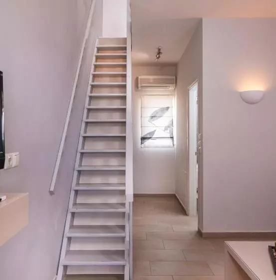 آپارتمان 1 خوابه با چشمانداز دریا, Kavos Hotel & Suites