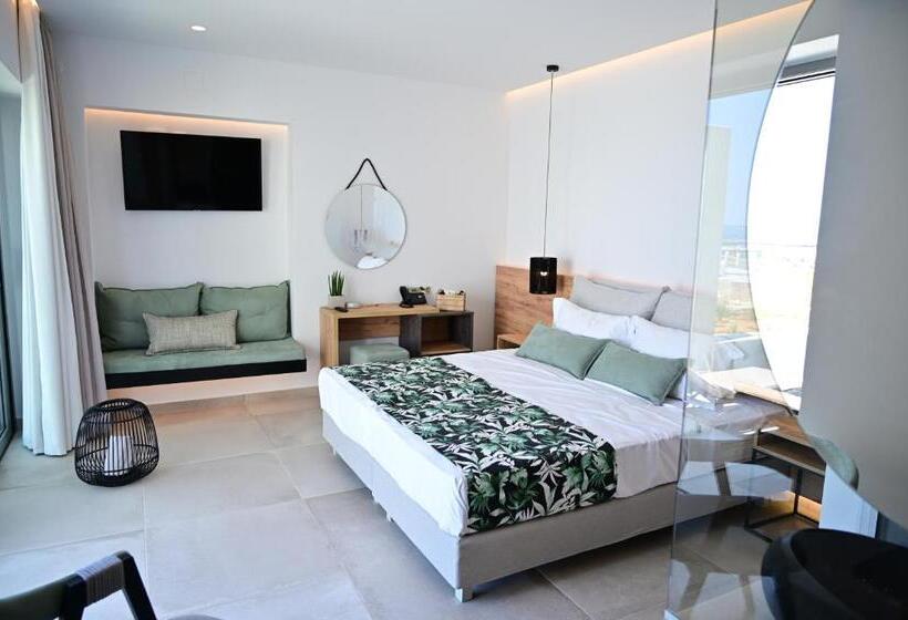 Полулюкс с Бассейном, Kavos Hotel & Suites