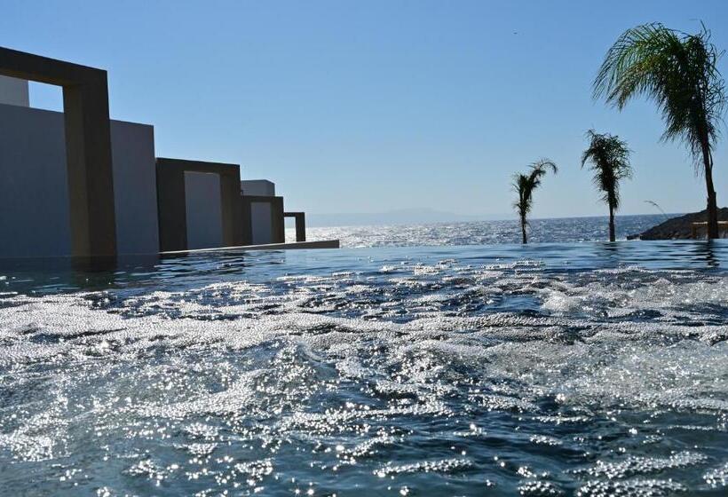 Полулюкс с Бассейном, Kavos Hotel & Suites