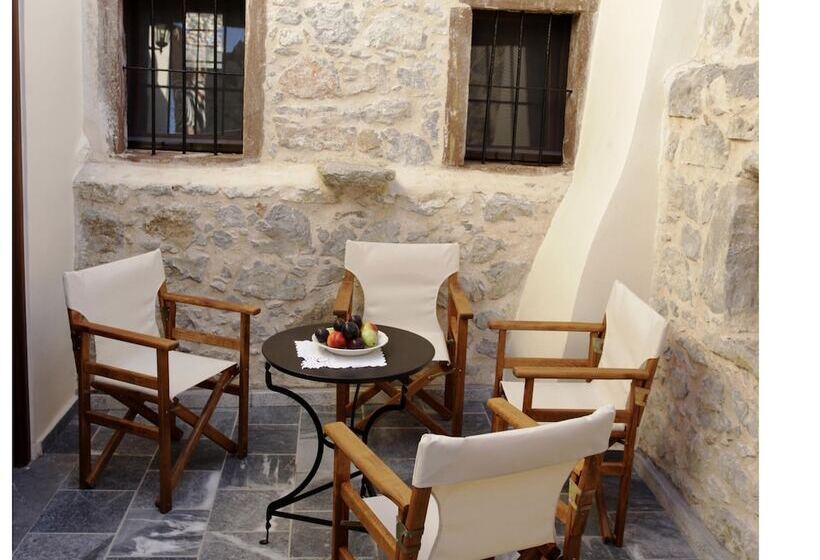Номер Стандарт Трехместный, Traditional Hotel Ianthe