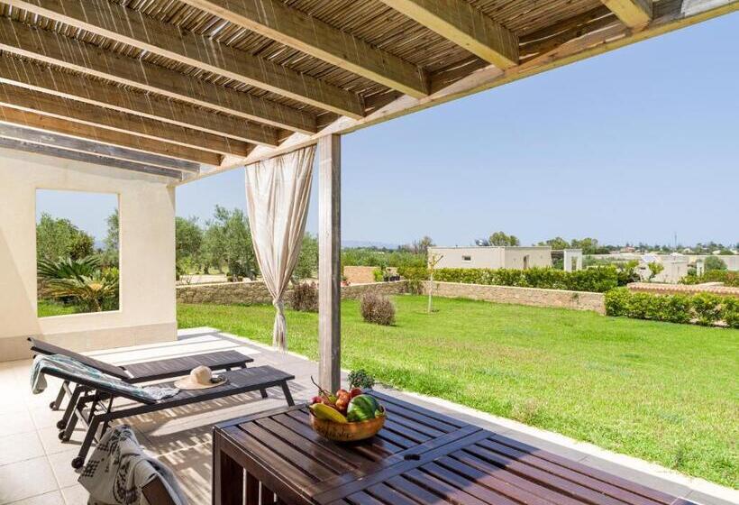 带花园景观和一个卧室的别墅, Agua Green Resort