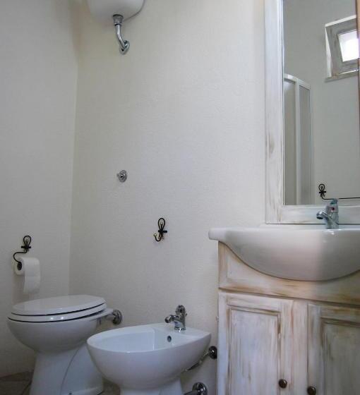 اتاق استاندارد, Andrea E Valentina