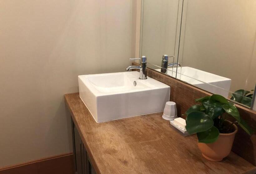 スタンダードルーム, Fontclaire En Provence