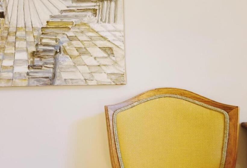 スタンダードルーム, Fontclaire En Provence