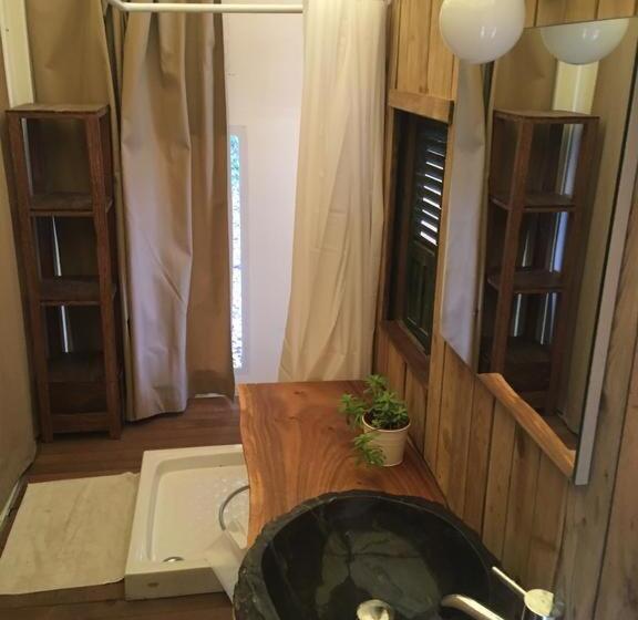 スタンダードバンガロー, Fontclaire En Provence