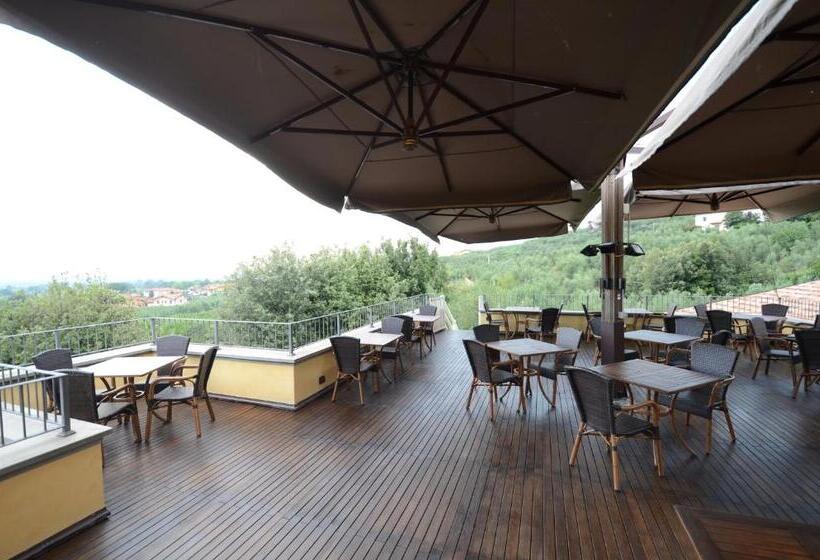 اتاق استاندارد چهار تخته, Poggio Degli Olivi