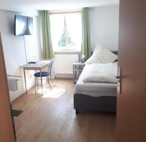 スタンダードシングルルーム, Gästehaus Pension Waldhorn