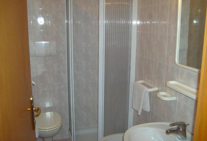 标准间, Albergo Drena