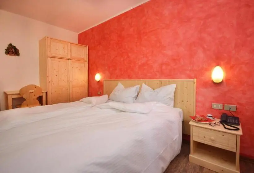 スタンダードトリプルルーム, Albergo Sporting