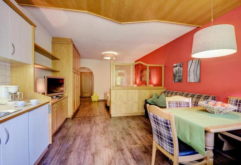 스탠다드 스튜디오, Alpenhof Lodge