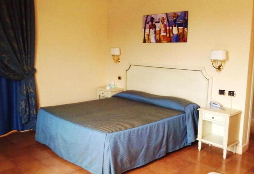 4인용 스탠다드 룸, Quadrifoglio Roma Eur