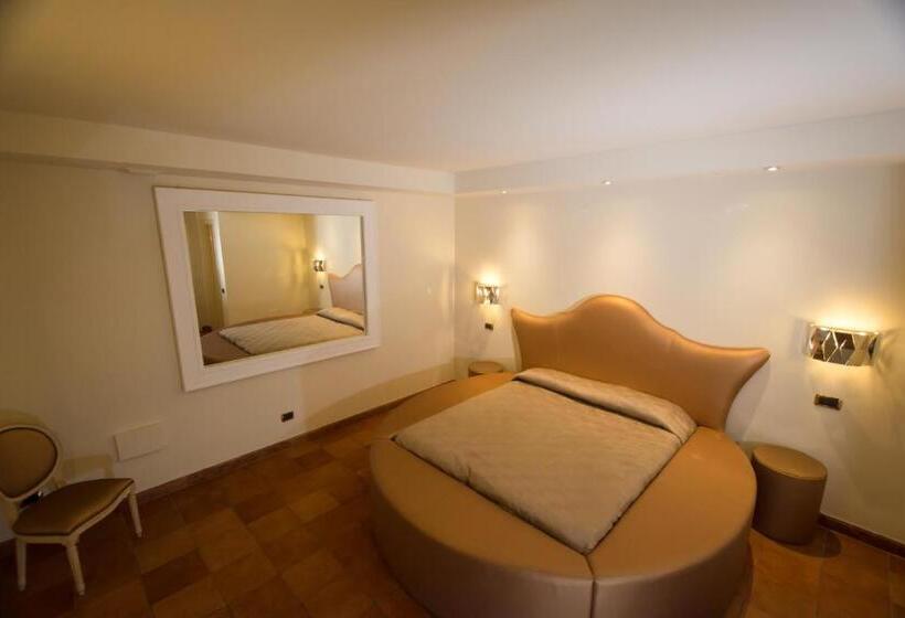 자쿠지 스위트, Quadrifoglio Roma Eur