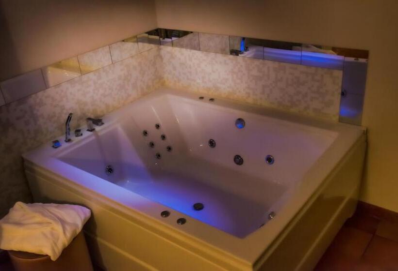 자쿠지 스위트, Quadrifoglio Roma Eur