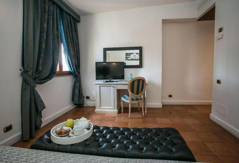 자쿠지 스위트, Quadrifoglio Roma Eur