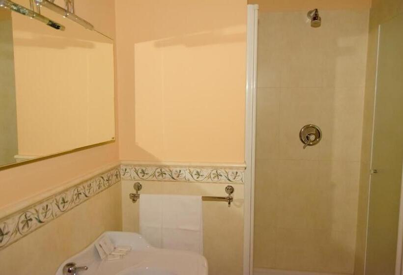 스탠다드 내측 룸, Quadrifoglio Roma Eur