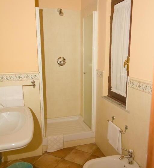 스탠다드 내측 룸, Quadrifoglio Roma Eur