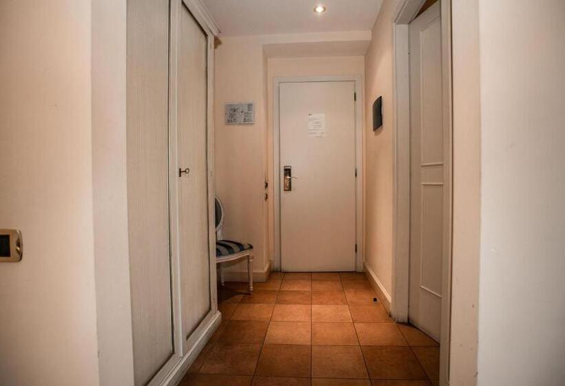 자쿠지 스위트, Quadrifoglio Roma Eur