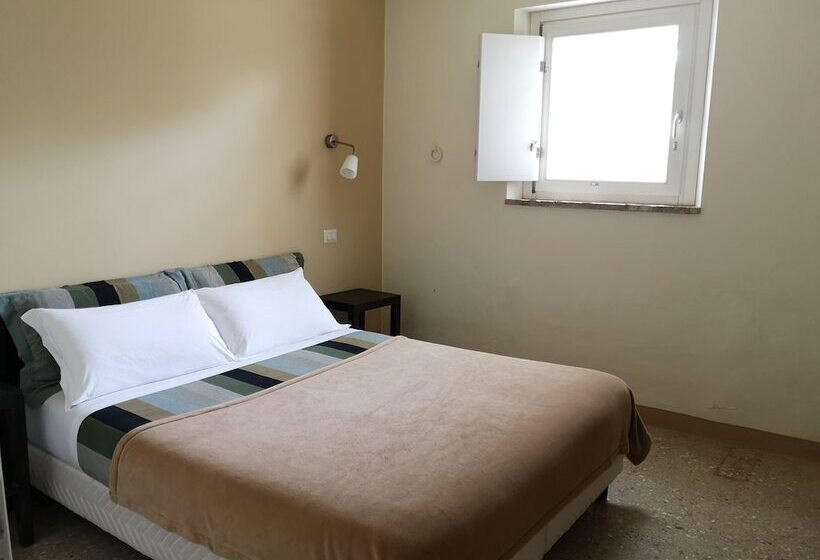 شقة غرفة واحدة, Tenuta San Marcello