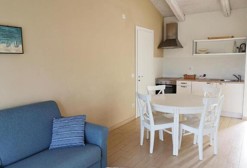 شقة غرفة واحدة مطلة على حمام السباحة, Tenuta San Marcello