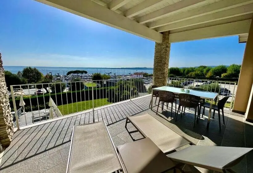 １ベッドルームのデラックスアパートメント, La Giolosa Gardapartments