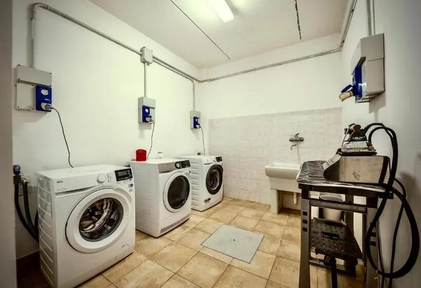 １ベッドルームのデラックスアパートメント, La Giolosa Gardapartments
