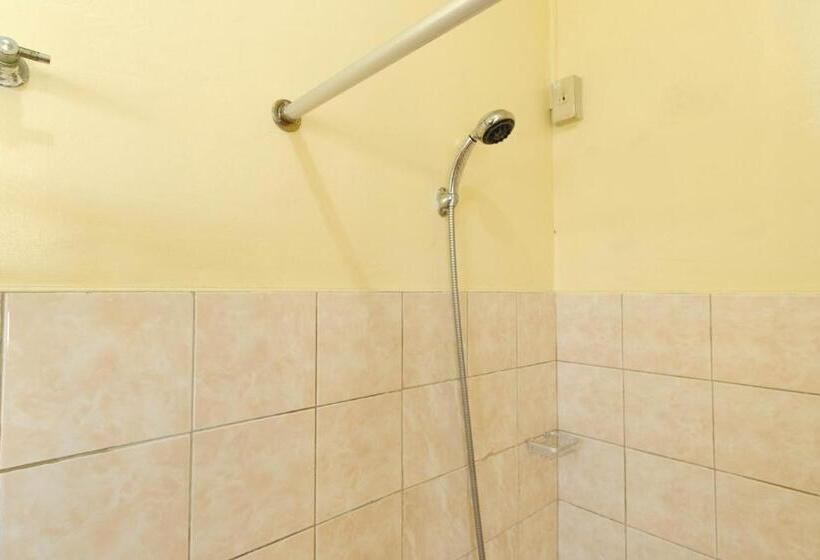 스탠다드 룸 킹사이즈 침대, Reddoorz Plus @ Seaborne Hotel Subic Zambales