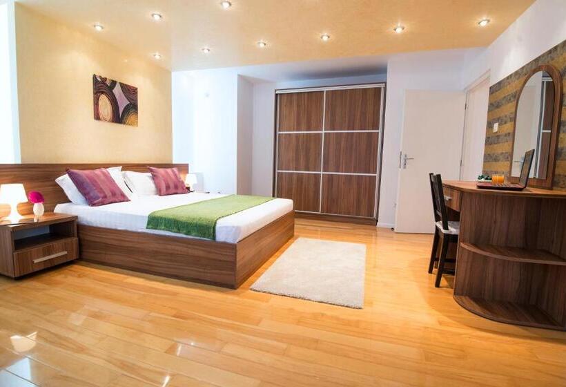 דירת חדר עם טרסה, 6 Apartments