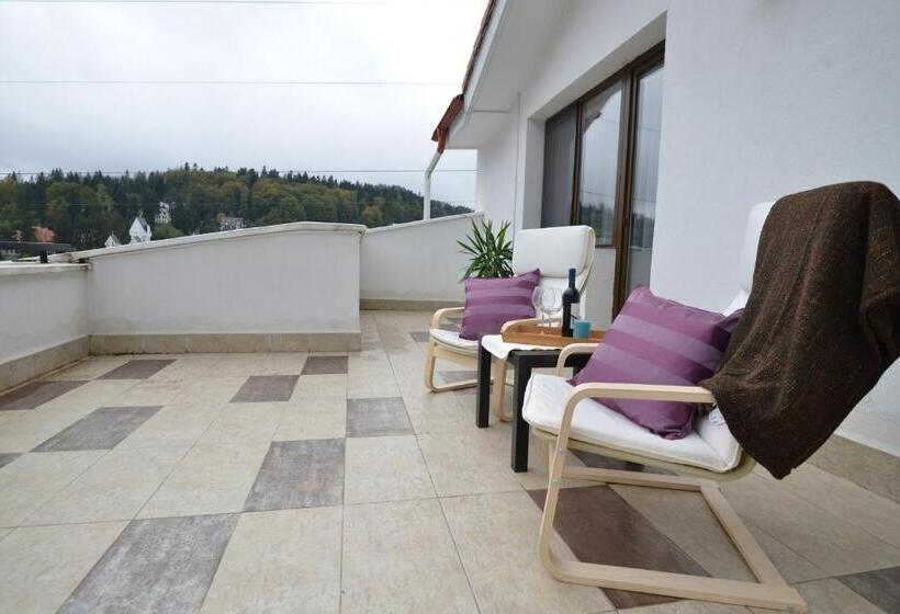 דירת 2 חדרים עם טרסה, 6 Apartments