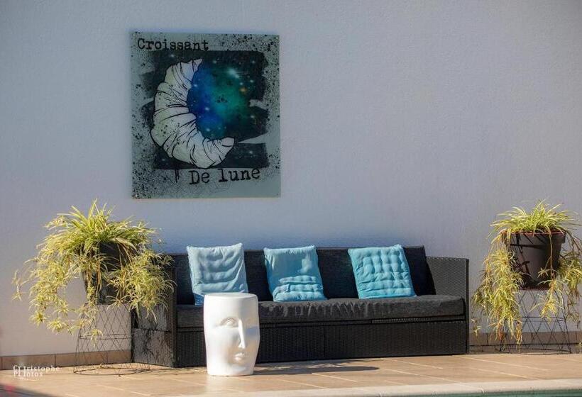 غرفة ديلوكس, Croissant De Lune