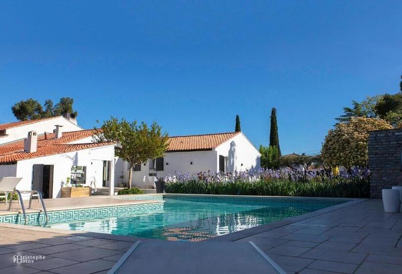 غرفة ديلوكس, Croissant De Lune