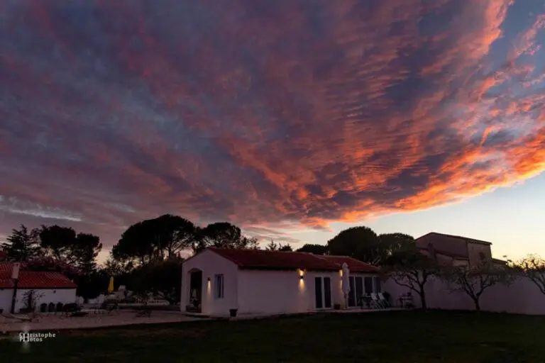 Talo 2 Makuuhuonetta, Croissant De Lune