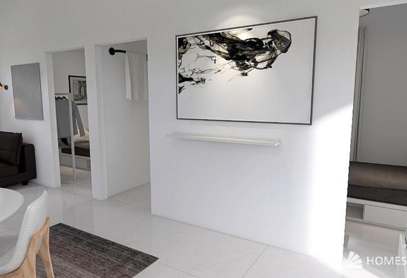 بنجلو قياسى مطلّ علي الحديقة, Croissant De Lune