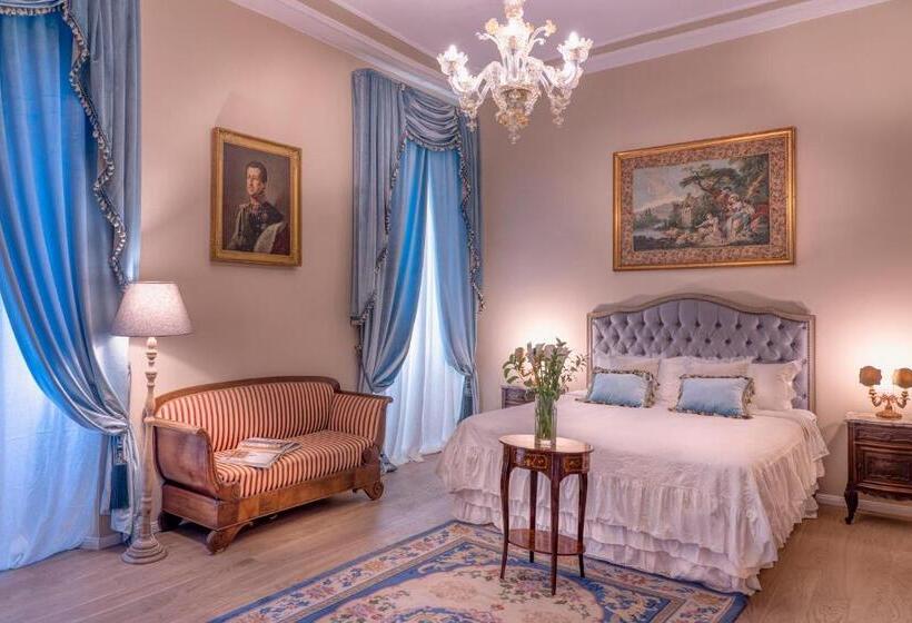 Номер Deluxe с Балконом, Palazzo Cavagna Sangiuliani