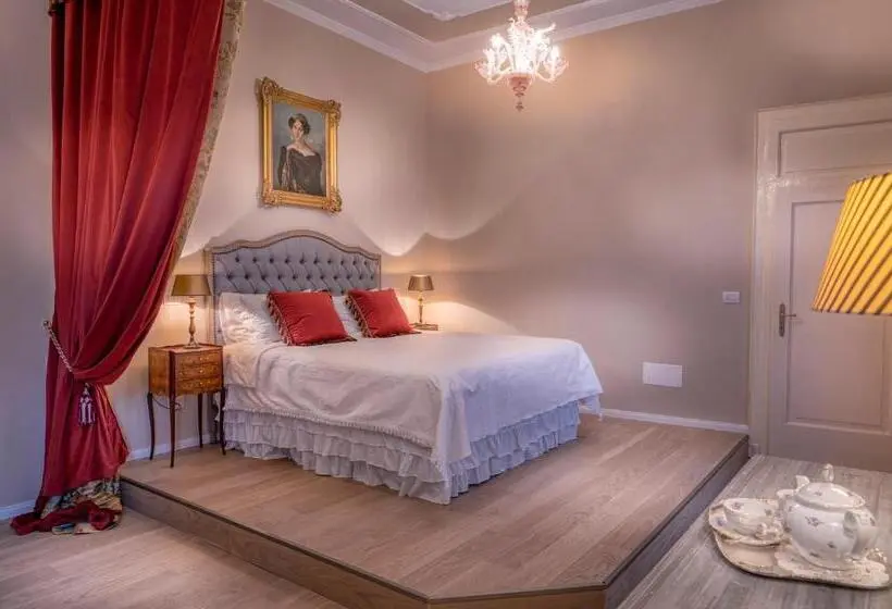 バルコニー付きデラックスルーム, Palazzo Cavagna Sangiuliani