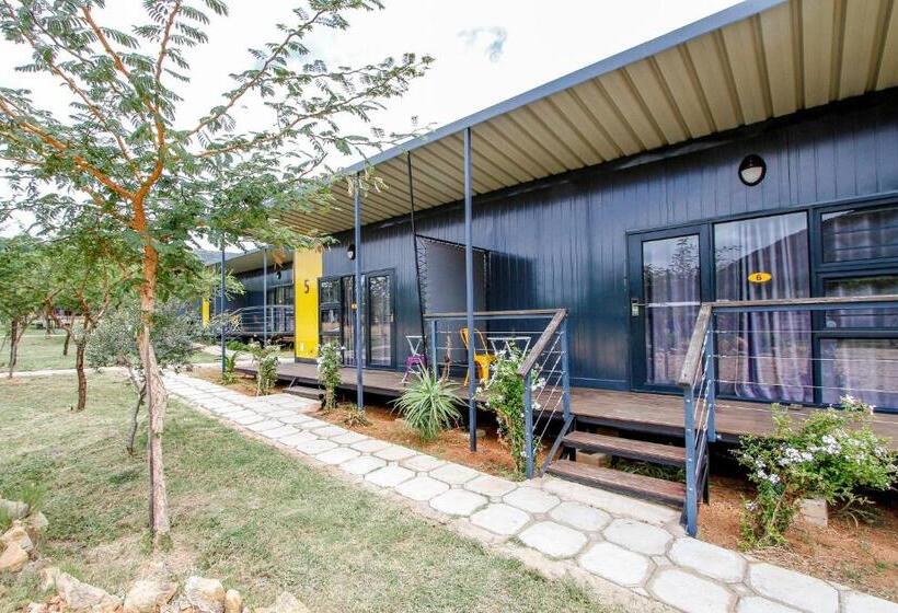 חדר משפחתי, Sleepover Moria