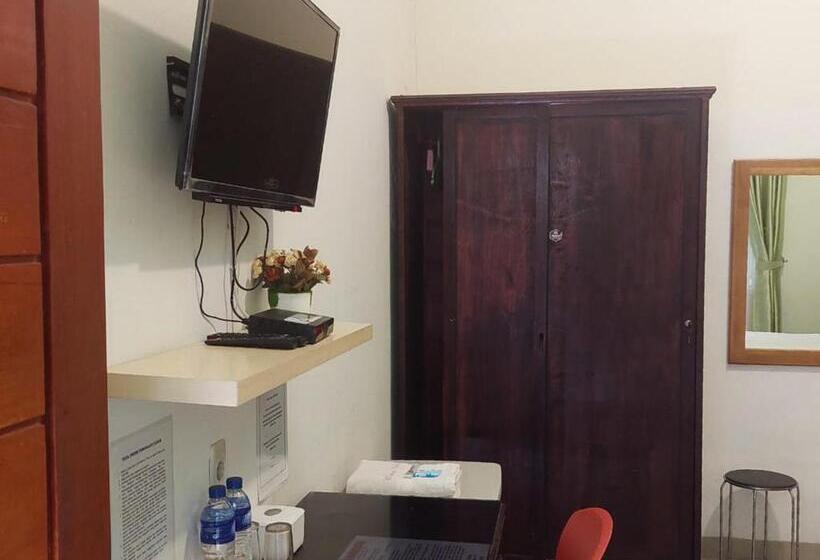 חדר סטנדרט, Reddoorz Near Pantai Pandan Sibolga 2