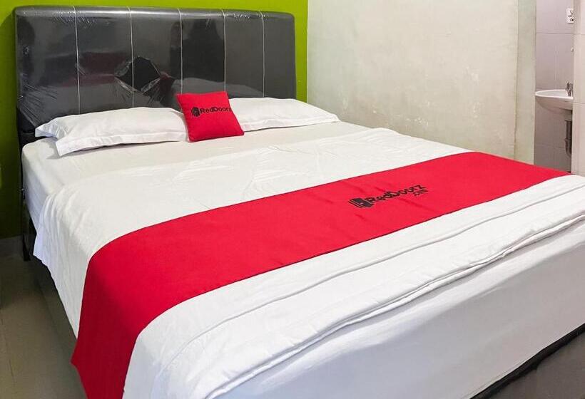 חדר סטנדרט, Reddoorz Near Pantai Pandan Sibolga 2