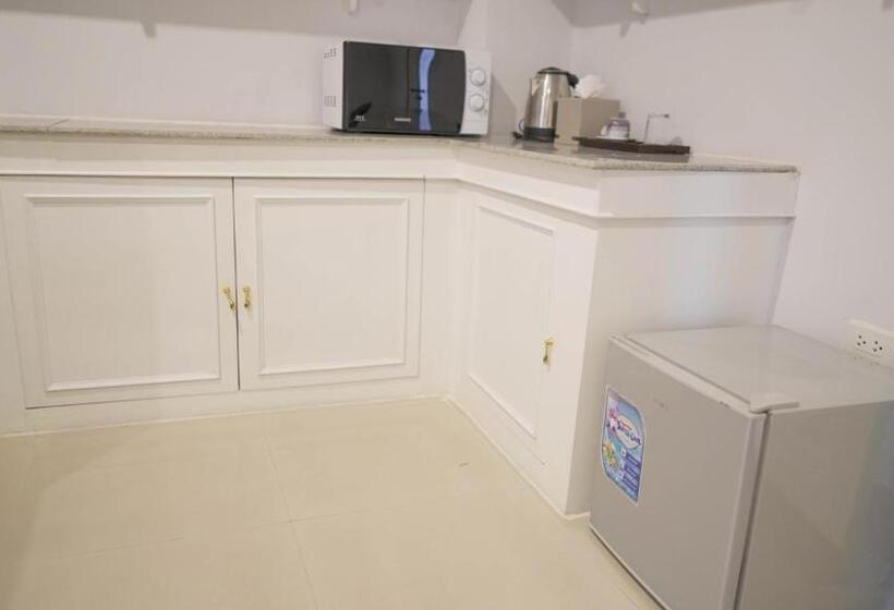 استودیوی لوکس, Roomquest Nichada Isb International