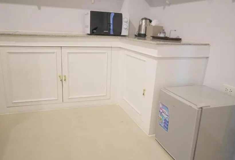 デラックススタジオ, Roomquest Nichada Isb International