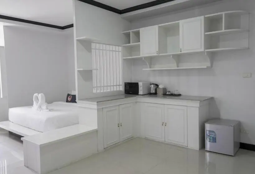 デラックススタジオ, Roomquest Nichada Isb International